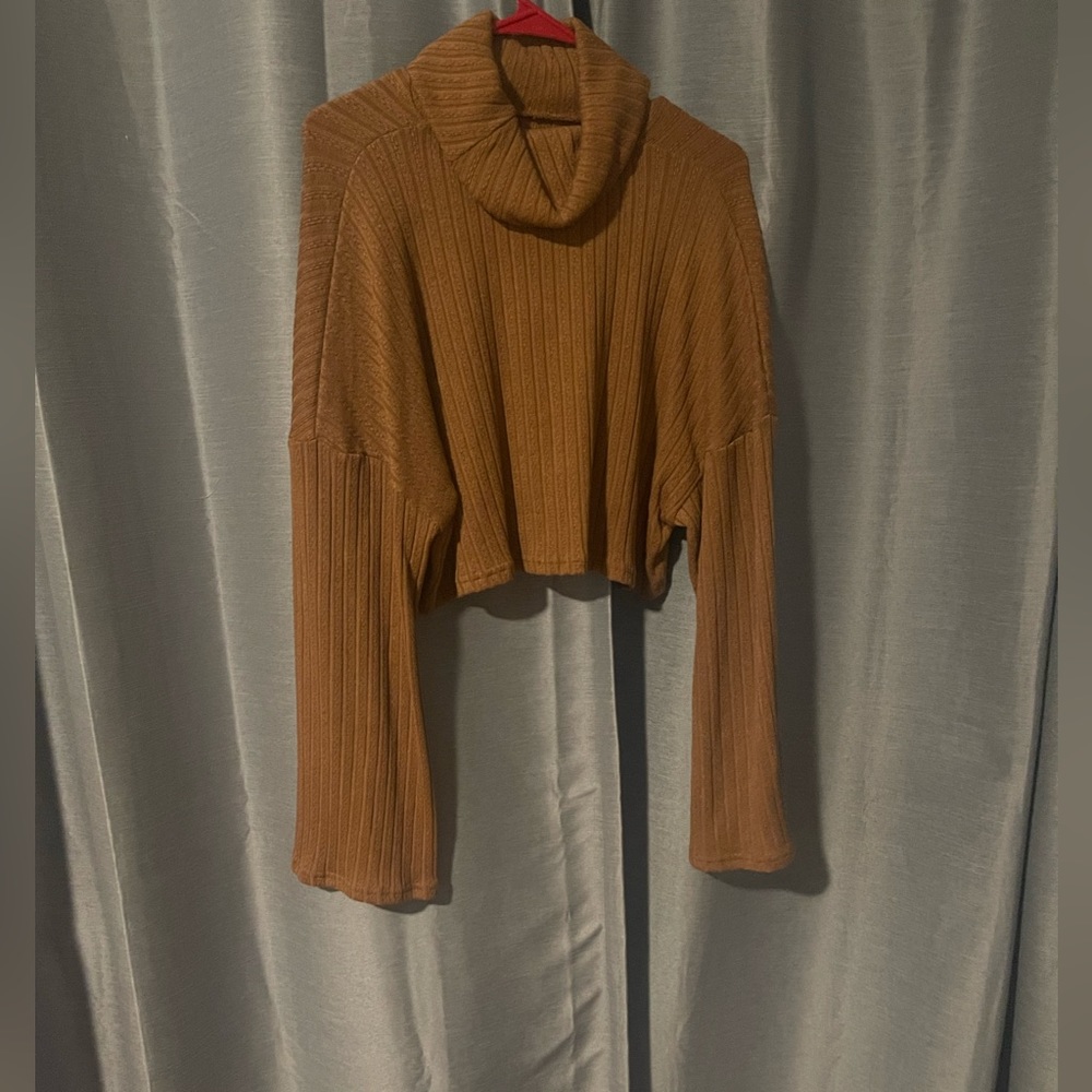 Turtle neck crop top long sleeve
